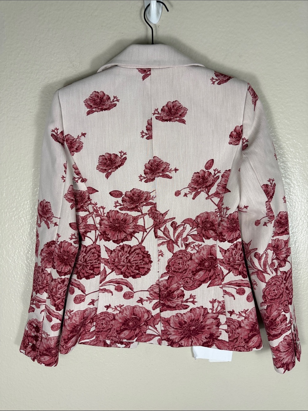 Alice & Olivia Mya Floral Jacquard Blazer - Picture 8 of 8